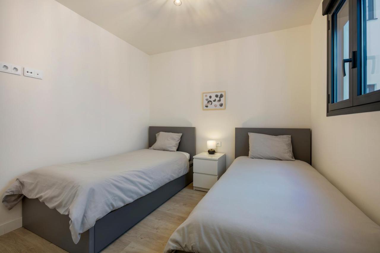 New 3 Bedroom With Pool + Near - Rdr274 *